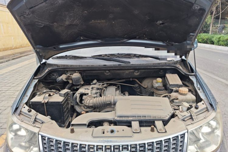Used Wuling Hongguang 2014 1.2L Standard Model China IV Engine Bay