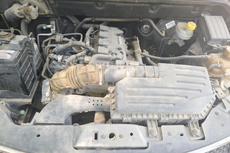 Used Wuling Hongguang 2014 1.5L S Luxury Model Engine Bay