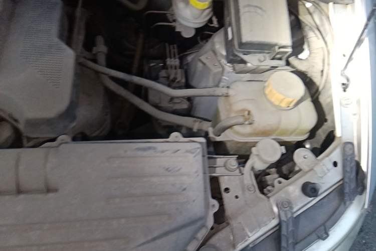 Used Wuling Hongguang 2014 1.5L S Luxury Model Engine Bay Left