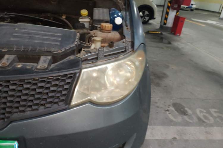 Used Wuling Hongguang 2014 1.2L Base Model China IV Engine Bay Left