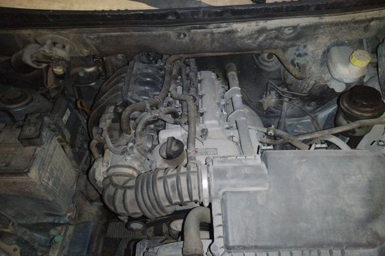 Used Wuling Hongguang 2014 1.2L Standard Model China IV Engine Bay