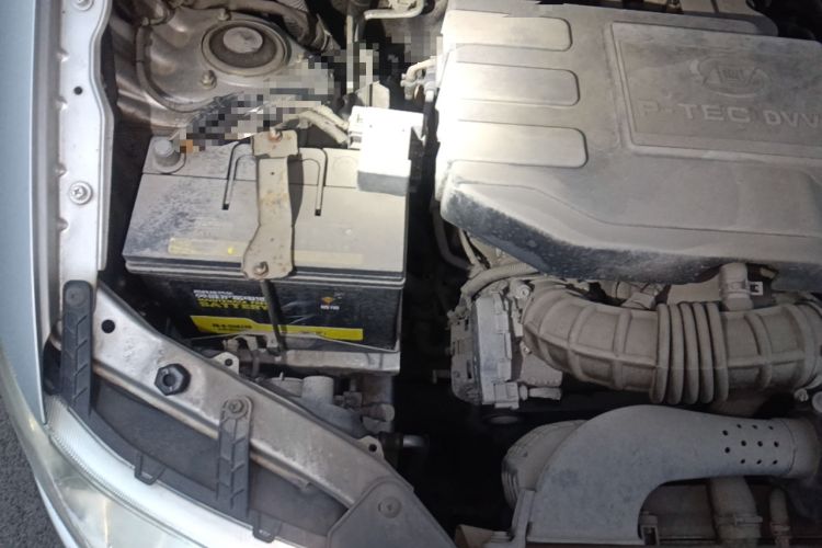 Used Wuling Hongguang 2014 1.5L S Luxury Model Engine Bay Right