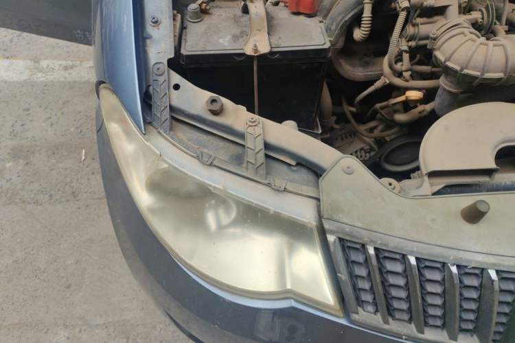 Used Wuling Hongguang 2014 1.2L Base Model China IV Engine Bay Right
