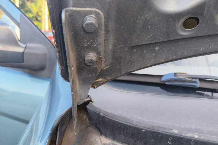 Used Wuling Hongguang 2014 1.5L Base Version Engine Bay Right