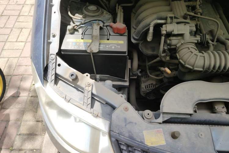 Used Wuling Hongguang 2014 1.2L Base Model China IV Engine Bay Right
