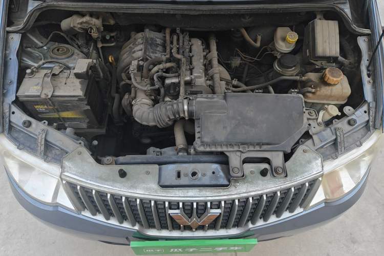 Used Wuling Hongguang 2014 1.2L Standard Model China IV Engine Bay