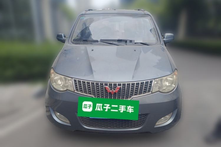 Used Wuling Hongguang 2014 1.5L S Standard Version Front