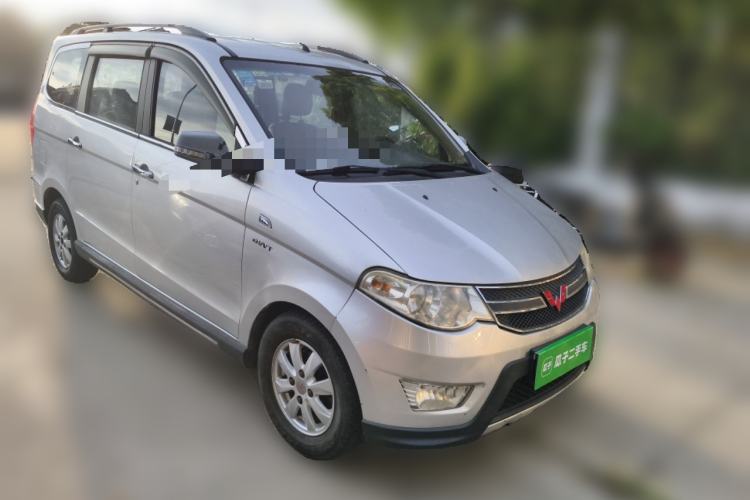 Used Wuling Hongguang 2014 1.5L S Luxury Model Front Right 45 Deg