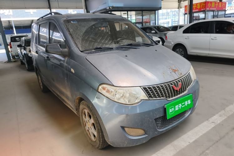 Used Wuling Hongguang 2014 1.5L Base Version Front Right 45 Deg