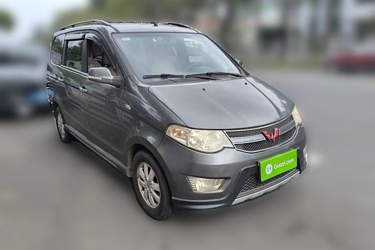 Used Wuling Hongguang 2014 1.5L S Luxury Model Front Right 45 Deg