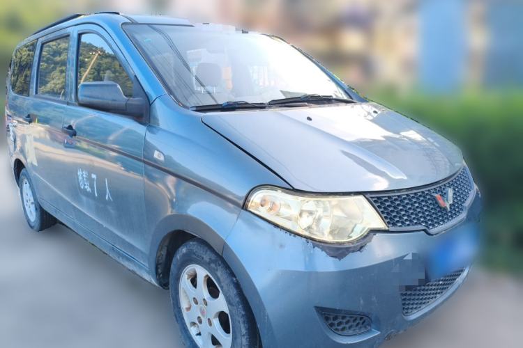 Used Wuling Hongguang 2014 1.5L Base Version Front Right 45 Deg