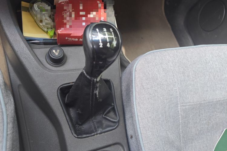 Used Wuling Hongguang 2014 1.5L S Standard Version Gear Lever