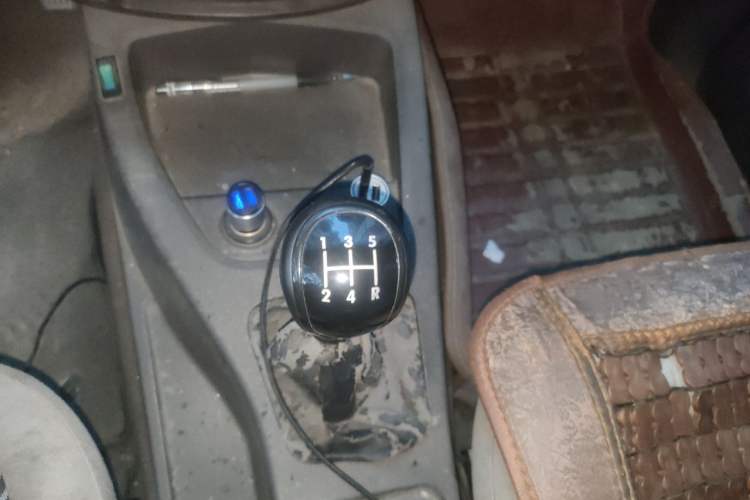 Used Wuling Hongguang 2014 1.5L Base Version Gear Lever