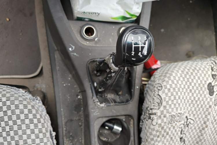 Used Wuling Hongguang 2014 1.2L Standard Model China IV Gear Lever