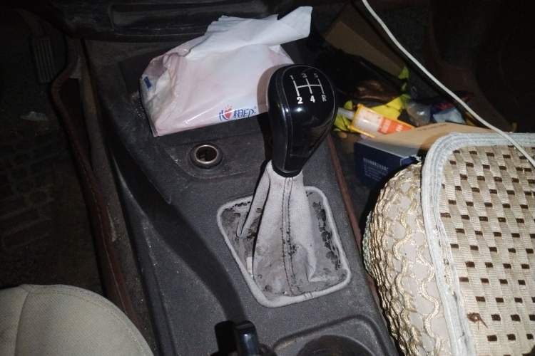 Used Wuling Hongguang 2014 1.2L Standard Model China IV Gear Lever