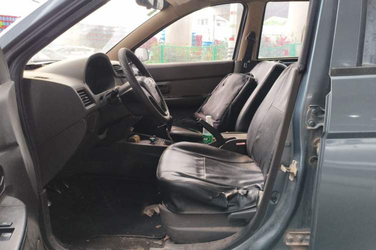 Used Wuling Hongguang 2014 1.2L Base Model China IV Left Front Seat