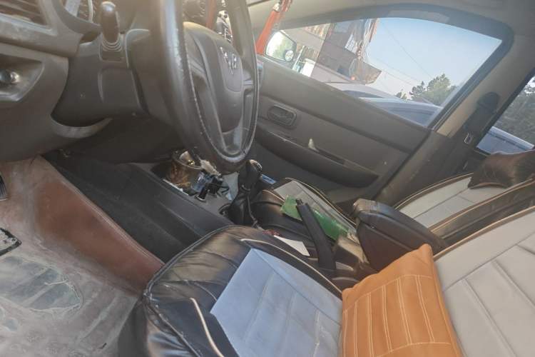 Used Wuling Hongguang 2014 1.2L Base Model China IV Left Front Seat