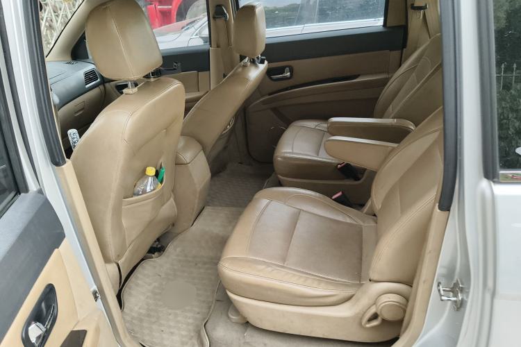 Used Wuling Hongguang 2014 1.5L S Luxury Model Left Rear Seat