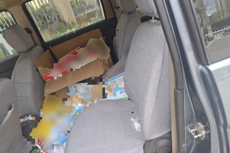 Used Wuling Hongguang 2014 1.5L S Standard Version Left Rear Seat