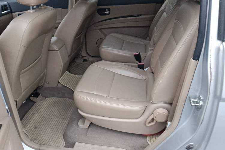 Used Wuling Hongguang 2014 1.5L S Luxury Model Left Rear Seat