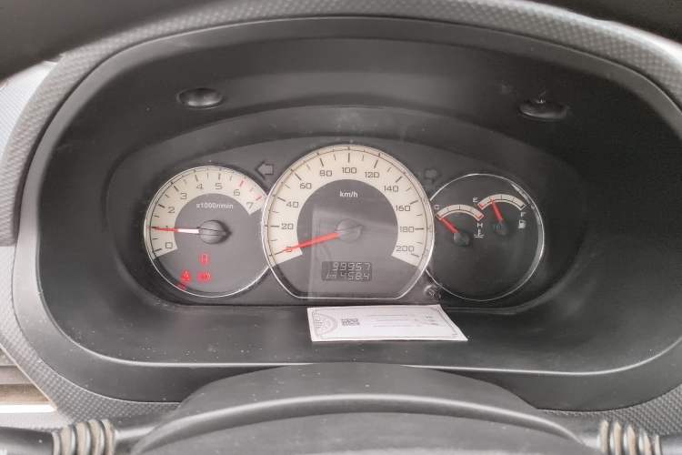 Used Wuling Hongguang 2014 1.5L S Luxury Model Odometer Close Up