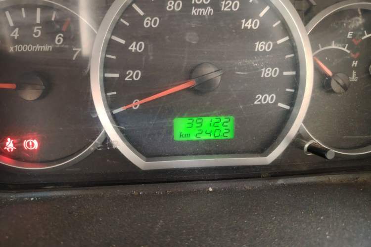 Used Wuling Hongguang 2014 1.2L Base Model China IV Odometer Close Up