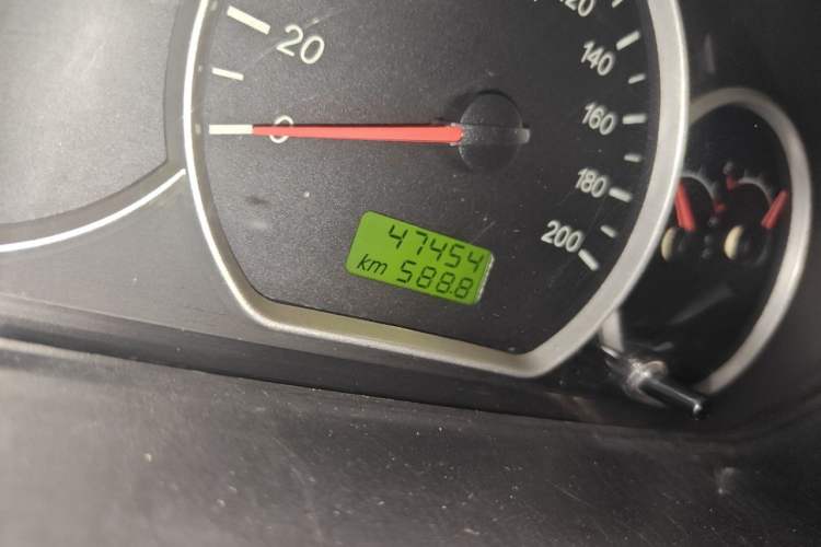 Used Wuling Hongguang 2014 1.5L Standard Version Odometer Close Up