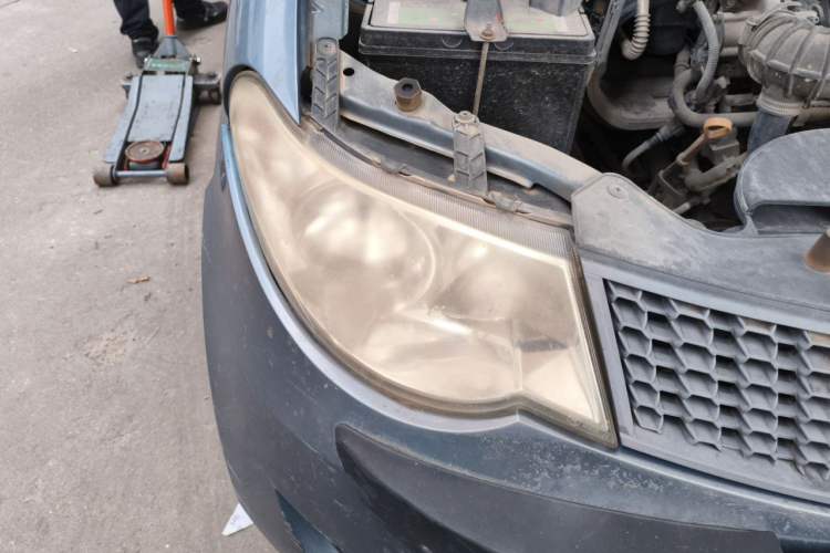 Used Wuling Hongguang 2014 1.2L Base Model China IV Right Front Headlight