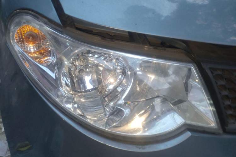 Used Wuling Hongguang 2014 1.5L Base Version Right Front Headlight