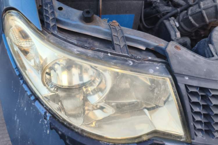 Used Wuling Hongguang 2014 1.5L Base Version Right Front Headlight