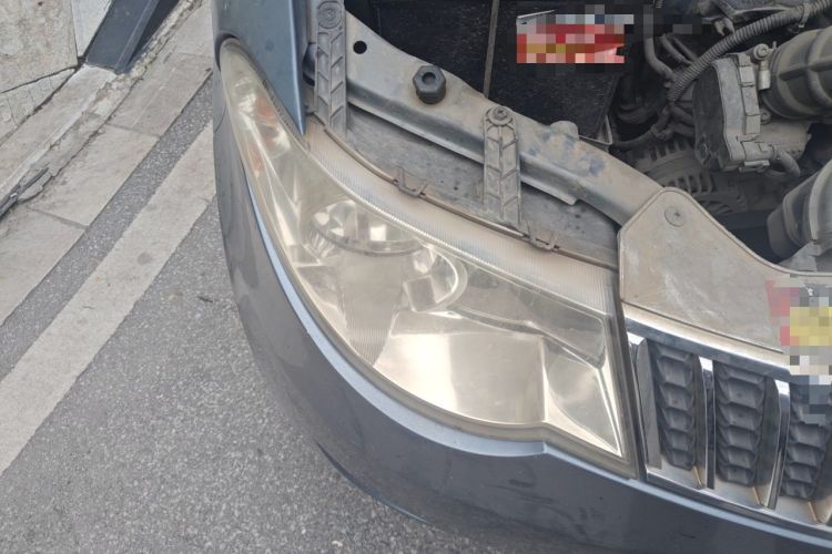 Used Wuling Hongguang 2014 1.5L S Standard Version Right Front Headlight