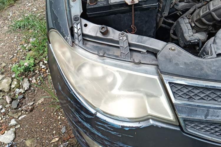 Used Wuling Hongguang 2014 1.5L S Luxury Model Right Front Headlight