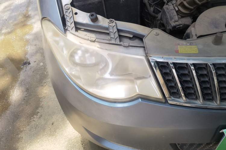 Used Wuling Hongguang 2014 1.5L Standard Version Right Front Headlight