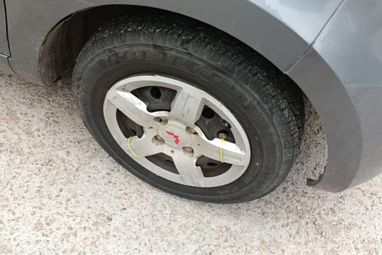 Used Wuling Hongguang 2014 1.2L Base Model China IV Right Front Wheel Hub