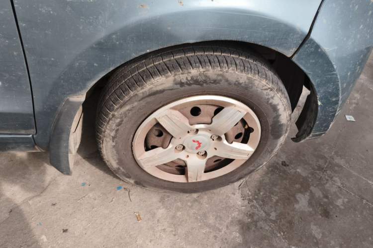 Used Wuling Hongguang 2014 1.2L Base Model China IV Right Front Wheel Hub