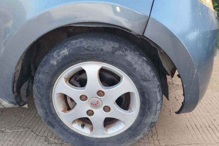 Used Wuling Hongguang 2014 1.5L Base Version Right Front Wheel Hub