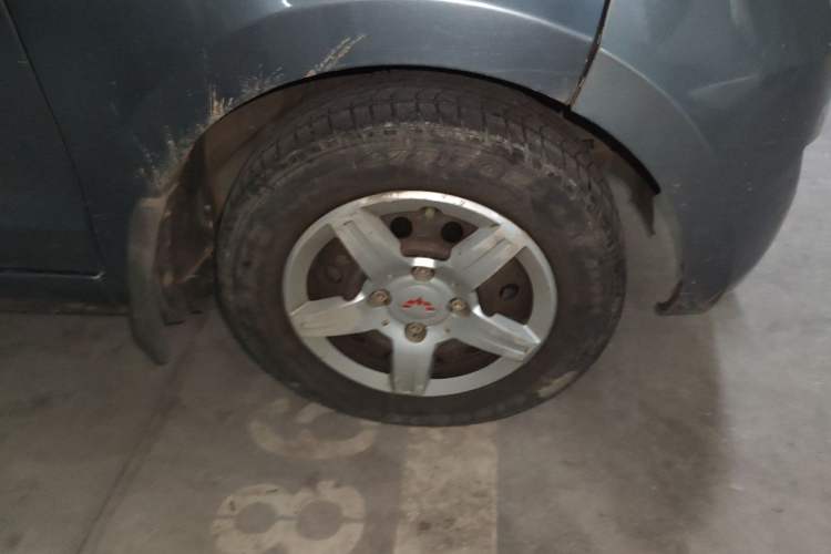 Used Wuling Hongguang 2014 1.2L Base Model China IV Right Front Wheel Hub
