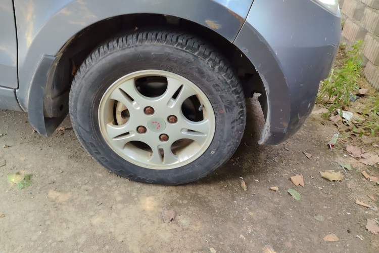 Used Wuling Hongguang 2014 1.2L Base Model China IV Right Front Wheel Hub