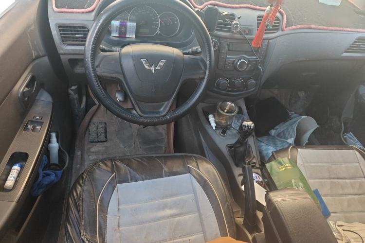 Used Wuling Hongguang 2014 1.2L Base Model China IV Steering Wheel