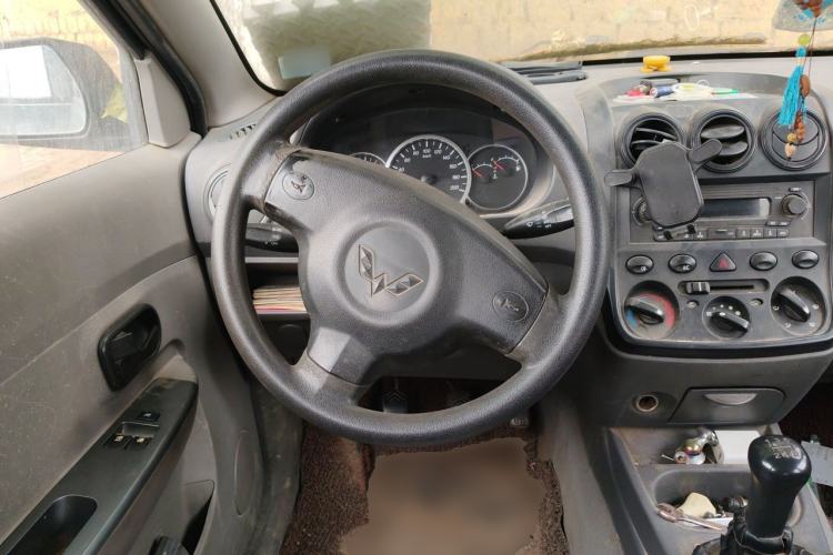 Used Wuling Hongguang 2014 1.2L Base Model China IV Steering Wheel