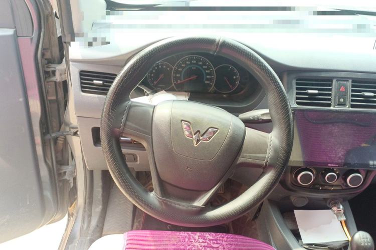 Used Wuling Hongguang 2014 1.2L Base Model China IV Steering Wheel