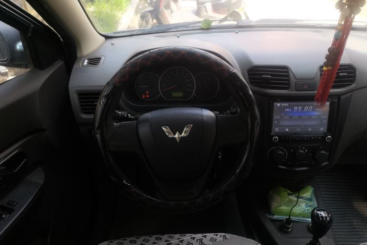 Used Wuling Hongguang 2014 1.5L Standard Version Steering Wheel