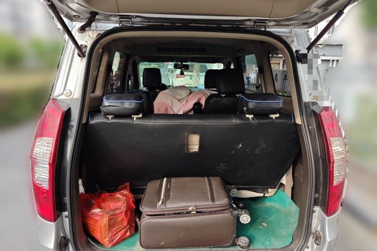 Used Wuling Hongguang 2014 1.5L S Standard Version Trunk
