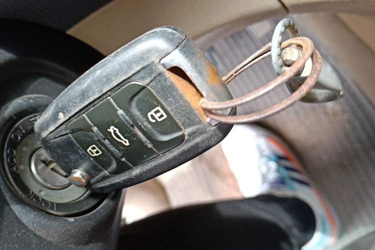 Used Wuling Hongguang 2014 1.5L S Luxury Model Vehicle Key