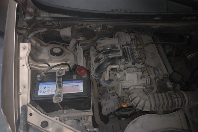 Used Wuling Hongguang 2014 1.2L Standard Model China IV Engine Bay Right
