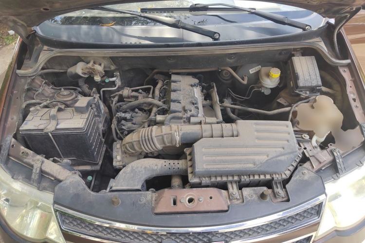 Used Wuling Hongguang 2014 1.5L Base Version Engine Bay