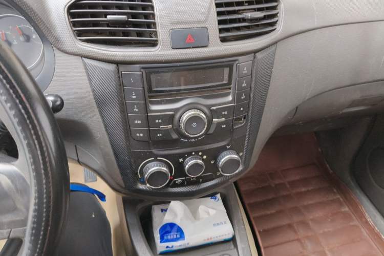 Used Wuling Hongguang 2014 1.2L S Standard Version China IV Standard Audio And AC Panel