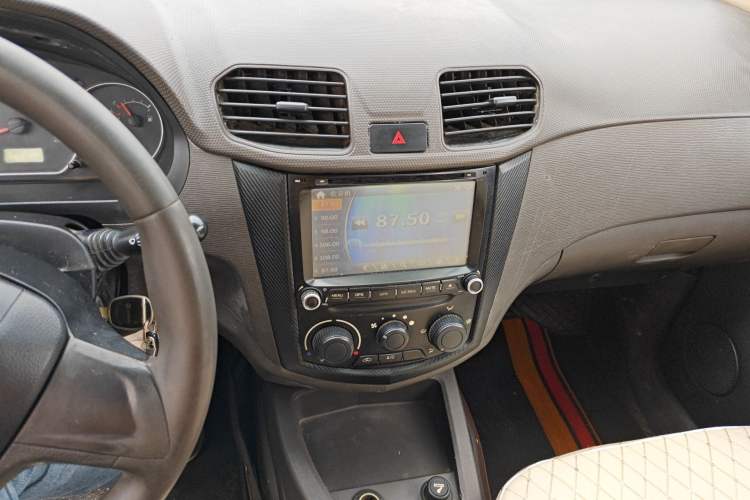 Used Wuling Hongguang 2014 1.2L Base Model China IV Audio And AC Panel