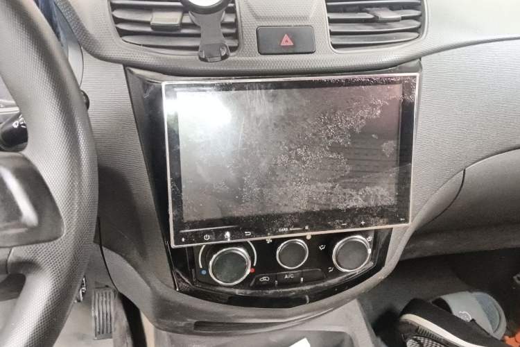 Used Wuling Hongguang 2014 1.5L S Standard Version Audio And AC Panel