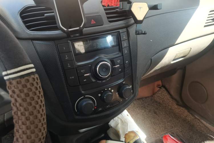 Used Wuling Hongguang 2014 1.2L Base Model China IV Audio And AC Panel